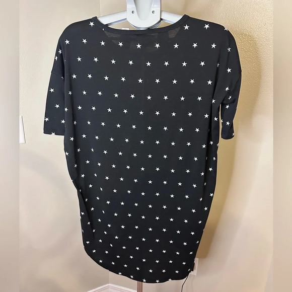 Lula Roe Black Star Print Women's Top - Picture 2 of 4